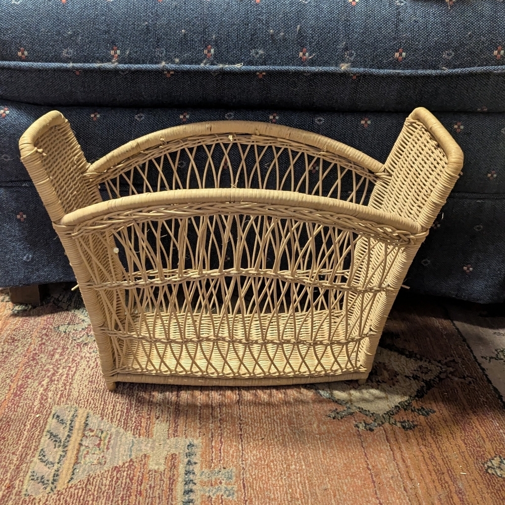 Wicker Basket Magazine Holder Vintage MCM Midcentury Boho Rack Décor Woven Weave